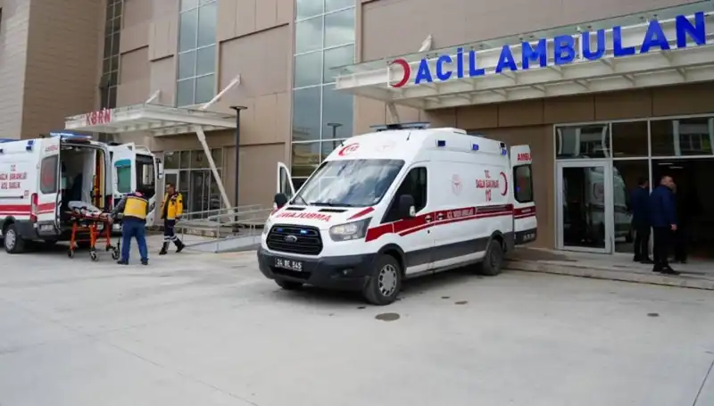 Erzincan’da Feci Kaza: Bir Kişi Hayatını Kaybetti, Üç Yaralı!