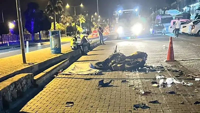 Alanya'da Motosiklet Kazası: Gençlerin Hayatını Değiştiren Olay
