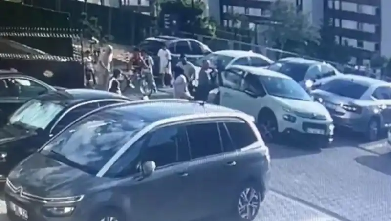 Eşi ve Yakınlarını Arabayla Ezerek Şok Eden Olay: Gerçekler Ne?