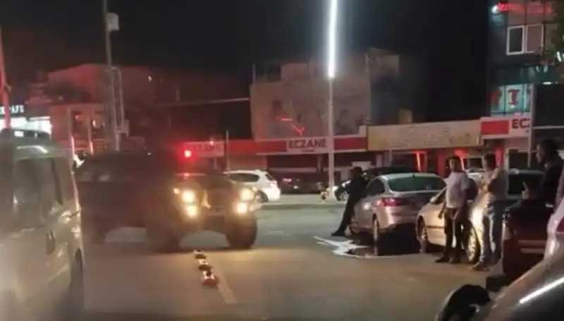 Kardeşini Bıçakla Yaralayan Annesini Kurtaran Genç, Hayatını Kaybetti
