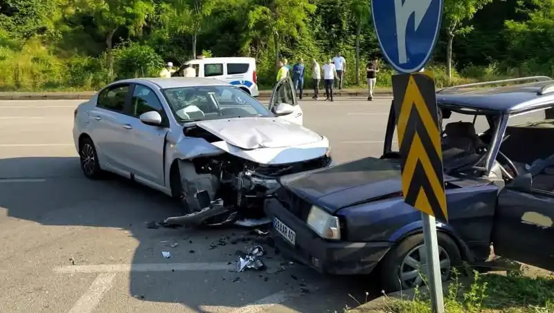 Görele'de Feci Kaza: Sürücünün Araç Camından Fırladığı Anlar Şoke Etti