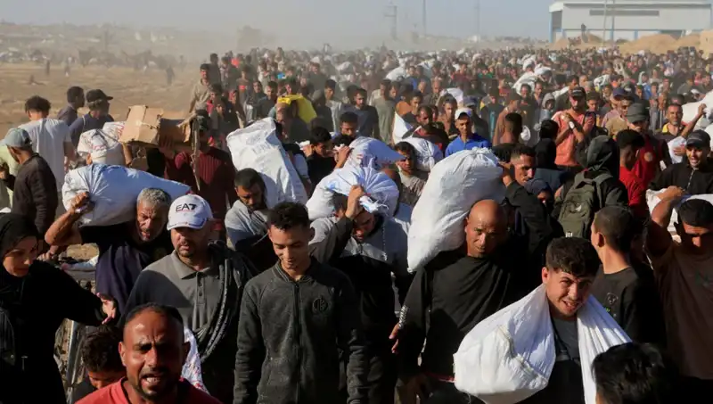 İsrail Ordusu’ndan Han Yunus’a Kuşatma: 15 Kilometrelik Koridor Açıldı
