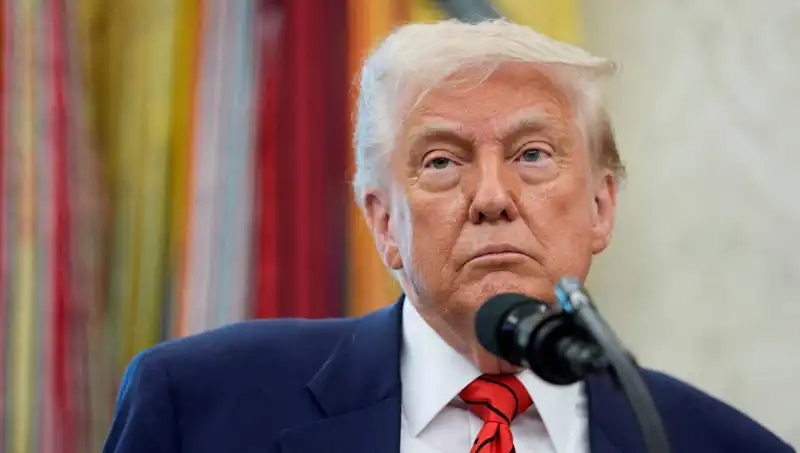 Trump, G7 Zirvesini Neden Erken Terketti? Beyaz Saray'da Acil Toplantı!
